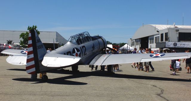 North American T-6 Texan (N27409)