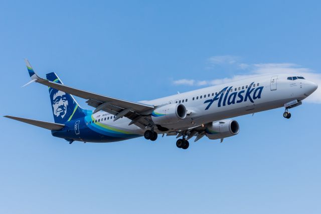 Boeing 737-900 (N481AS) - Very happy Alaska is sending 737s to Reno for the summer (3 June, 2021)