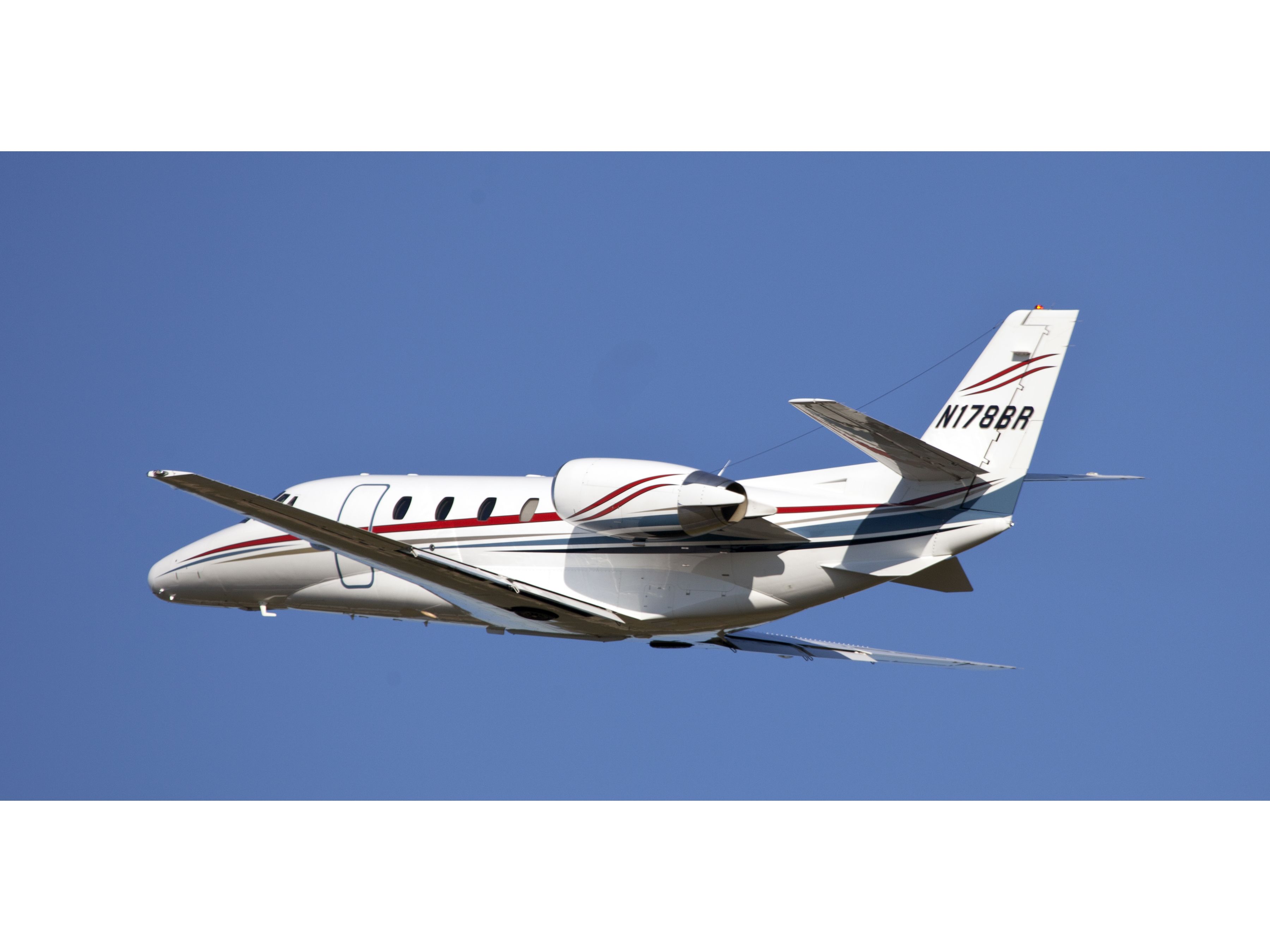 Cessna Citation II (N178BR) - Take off RW 06.