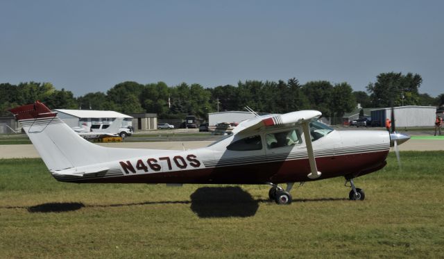 Cessna Skylane RG (N4670S) - Airventure 2017