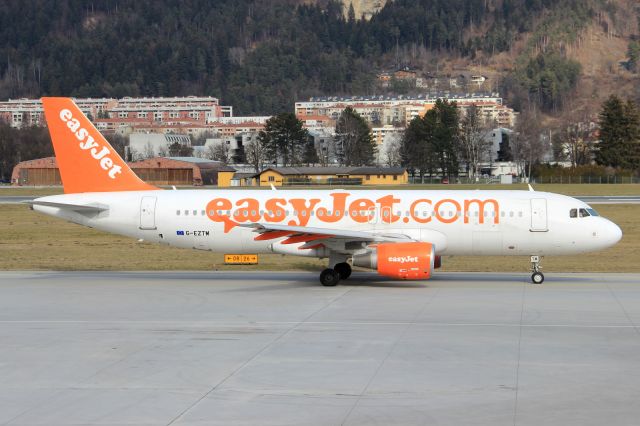 Airbus A320 (G-EZTM)