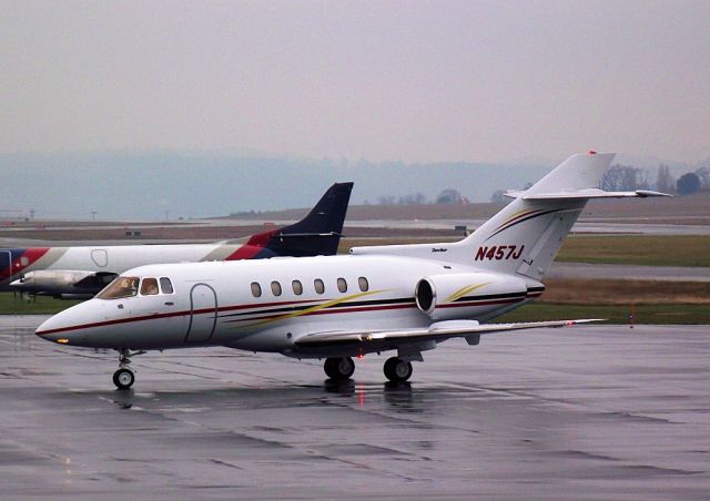 Hawker 800 (N457J) - Not the best weather for photos!