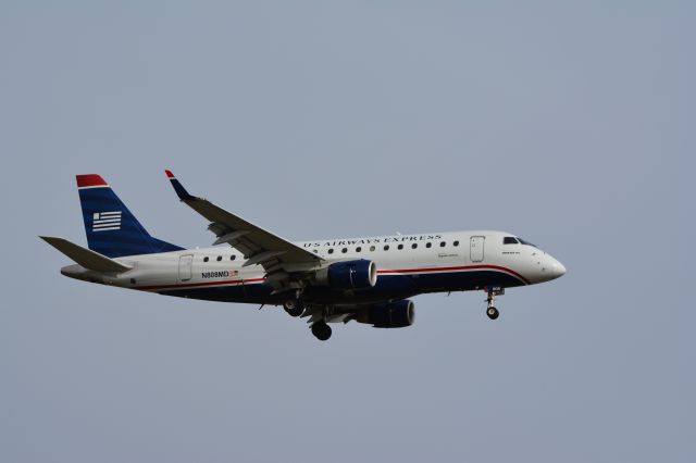 Embraer 170/175 (N808MD)