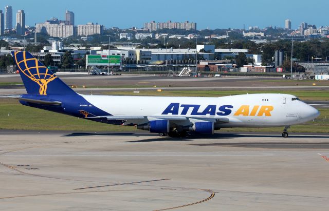 Boeing 747-400 (N409MC) - Taxiing To Rwy 34L