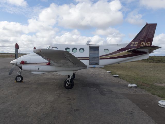 Beechcraft King Air 90 (ZS-OHB) - 14 NOV 2016.