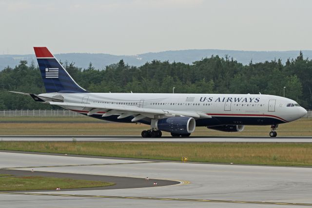 Airbus A330-200 (N279AY)