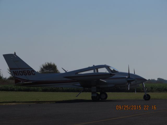 Cessna 310 (N105BC)