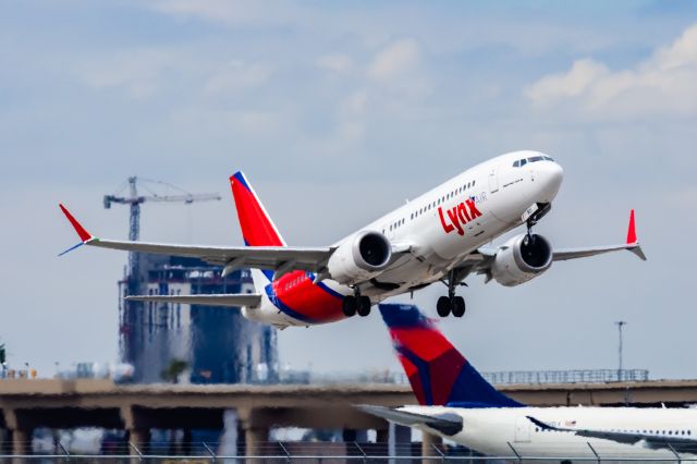 Boeing 737 MAX 8 (C-GJSL) - A Lynx Air 737 MAX 8 taking off from PHX on 4/10/23. Taken with a Canon R7 and Tamron 70-200 G2 lens.