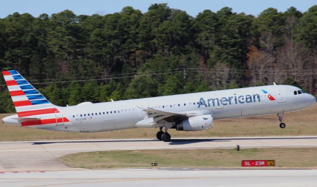 Airbus A321 (N521UW)