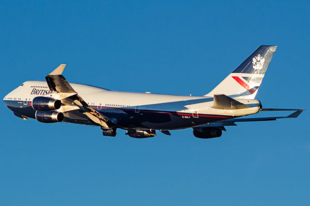 Boeing 747-400 (G-BNLY)