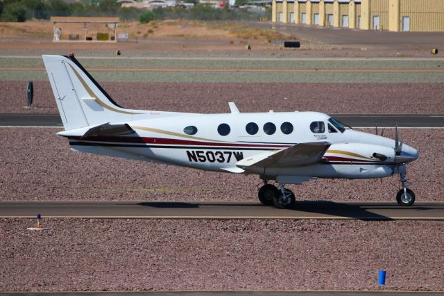 Beechcraft King Air 90 (N5037W)