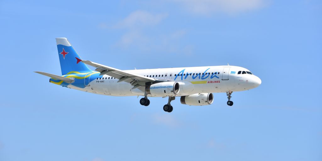 Airbus A320 (P4-AAC)