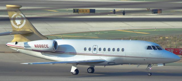 Dassault Falcon 2000 (N886CE)