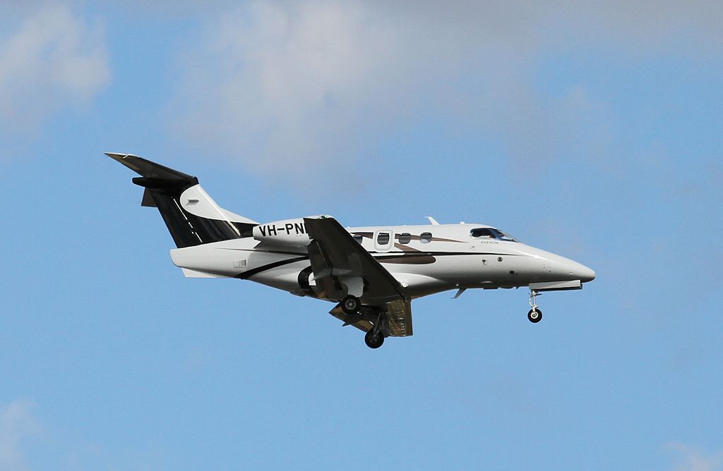 Embraer Phenom 100 (VH-PNM)