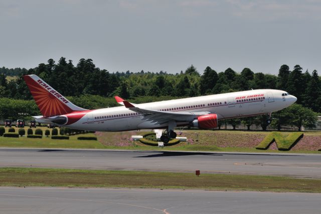 Airbus A330-200 (VT-IWB) - 2012/6/30