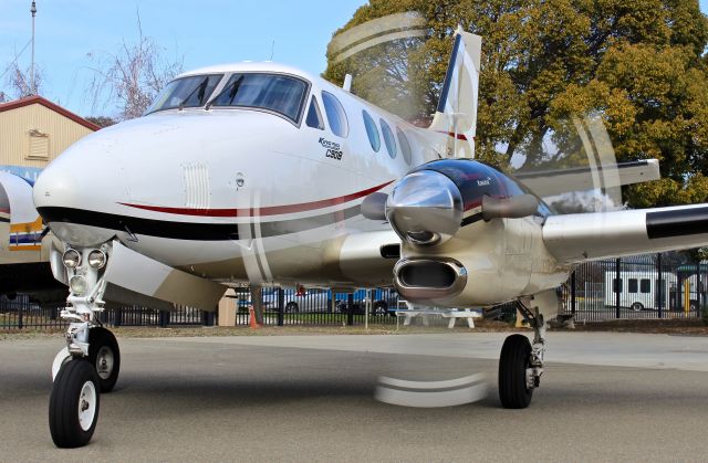 Beechcraft King Air 90 (N8096U)