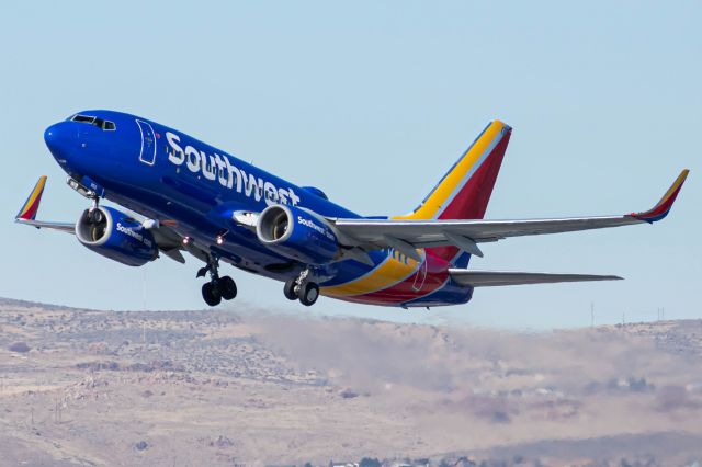 Boeing 737-700 (N935WN) - SWA52 - RNO to LAX - 29 Dec, 2020