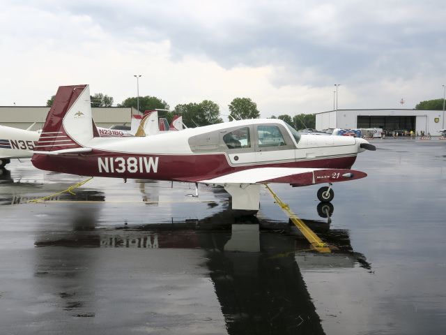 Mooney M-20 (N1381W) - Gathering for the Mooney arrival at Oshkosh 2015.