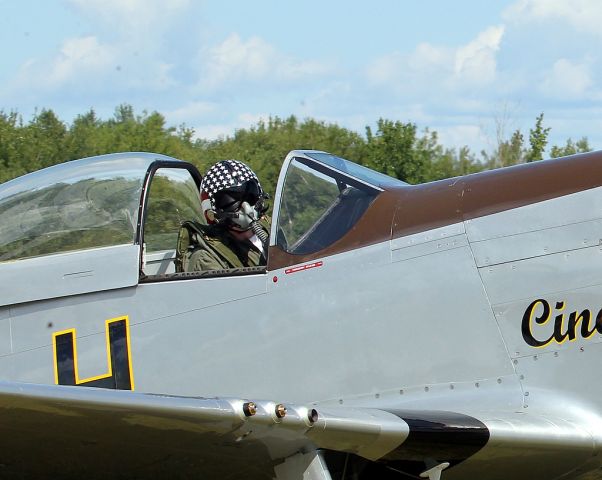 North American P-51 Mustang (N83KD)