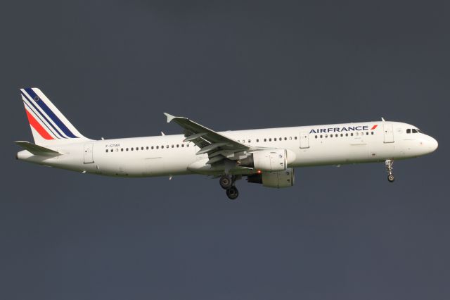 Airbus A321 (F-GTAR) - 18.04.2014