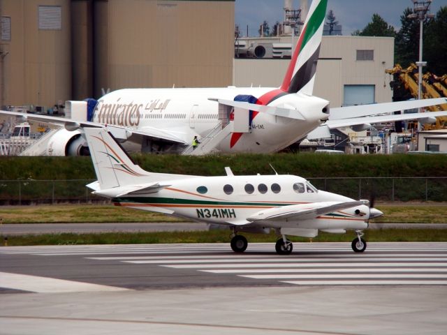 Beechcraft King Air 90 (N341MH)