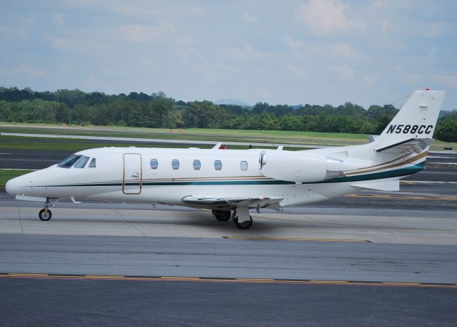 Cessna Citation V (N588CC) - PRUITT TRAN INC taxiing - 5/14/12