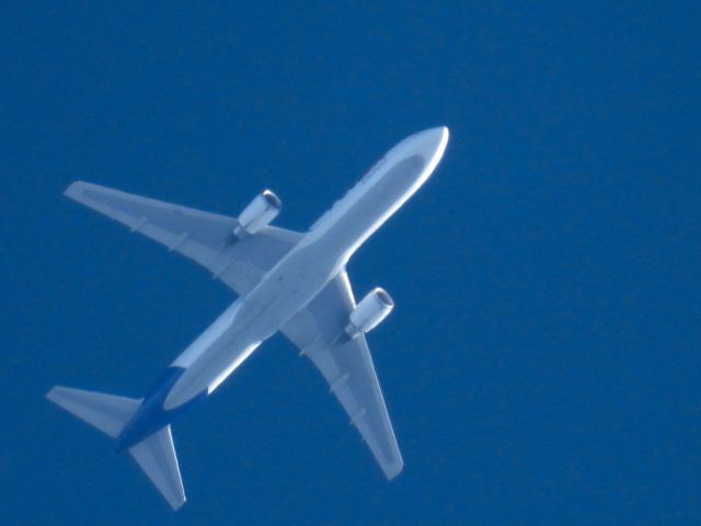 BOEING 767-300 (N155FE)