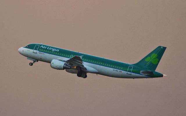 Airbus A320 (EI-DEL) - aer lingus a320 ei-del dep shannon 25/11/15.