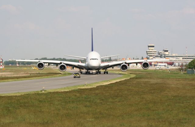 Airbus A380-800 (D-AIMI)