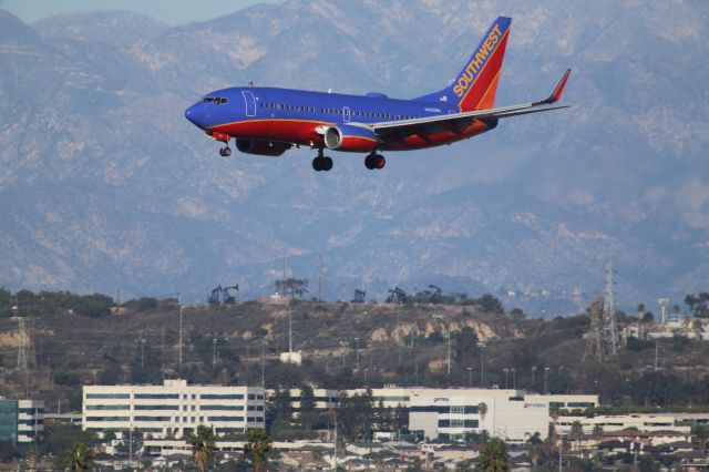 Boeing 737-700 (N465WN)