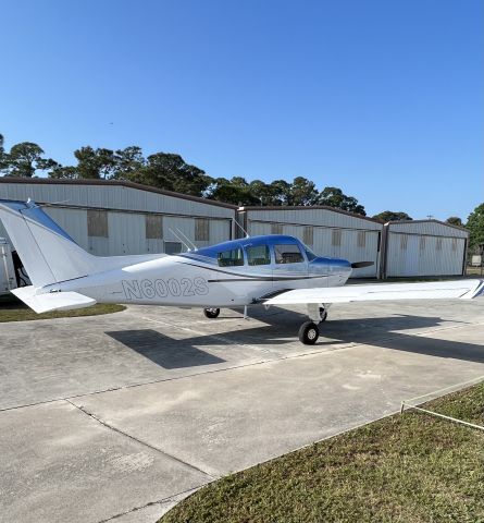 Beechcraft Sundowner (N6002S)