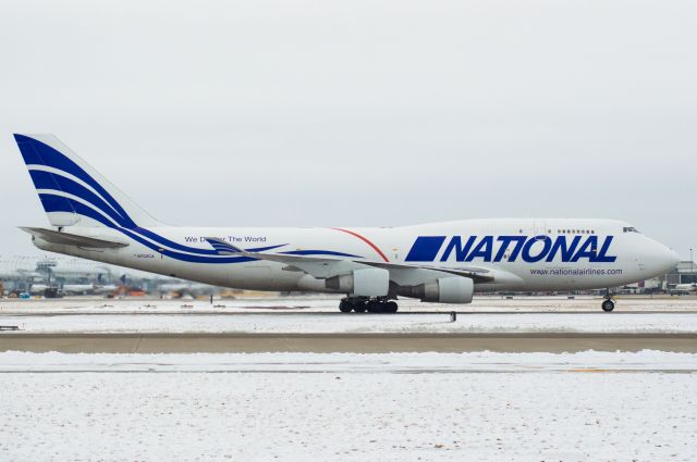 Boeing 747-400 (N702CA)