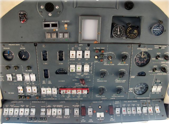 Grumman Gulfstream 1 (ZS-PHI) - Overhead panel g159.