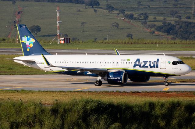 Airbus A320 (PR-YYG)