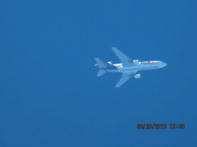 McDonnell Douglas DC-10 (N381FE)