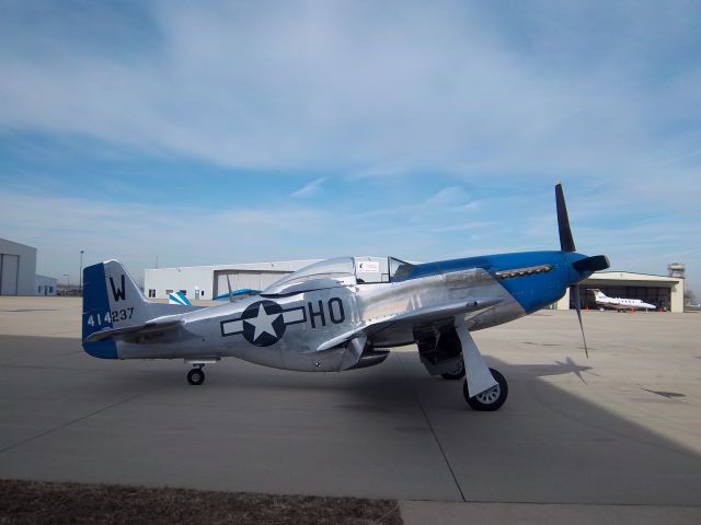 North American P-51 Mustang (N2151D)