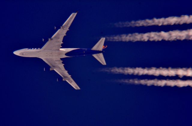 Boeing 747-400 (N465MC) - This is Atlas Air 8014 a Boeing 747-446 Houston to Frankfurt over Cleveland at 37,000 ft. 09.07.19.