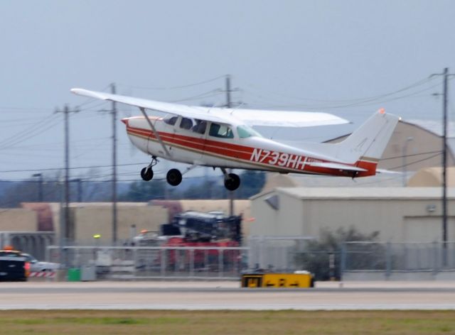 Cessna Skyhawk (N739HH)