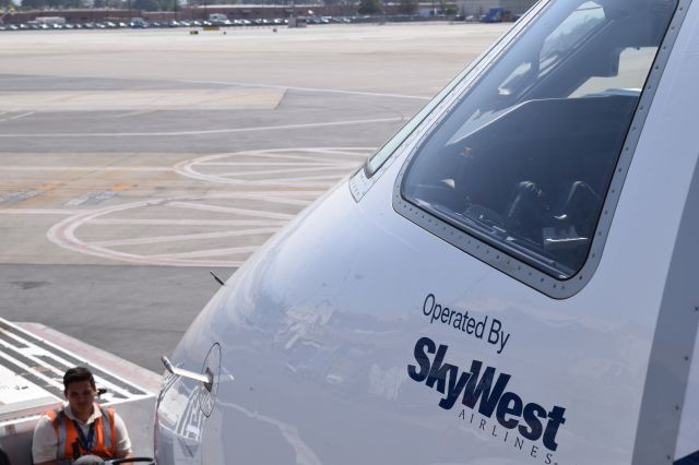 Embraer 175 (N178SY) - Alaska/SkyWest E175 at Burbank, taken while hopping aboard SKW3455 up to Portland, OR (PDX).