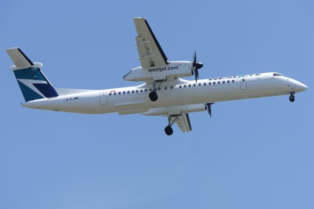 de Havilland Dash 8-100 (C-FJWE)