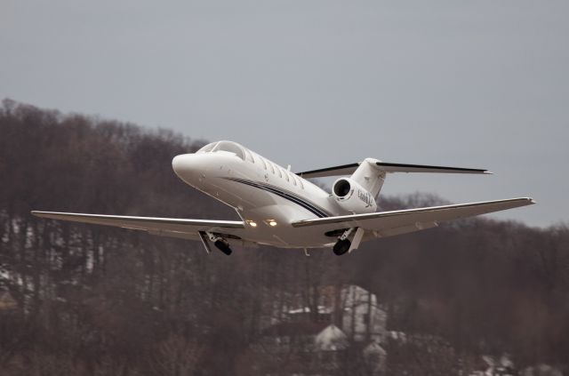 Cessna Citation CJ2+ (N717HA) - One of RELIANT AIRs CJ2. They have the lowest fuel prices on the Danbury (KDXR) airport!