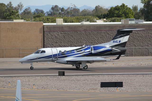 Embraer Phenom 300 (N4LM)