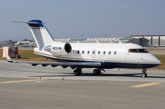 Canadair Challenger (N224N)