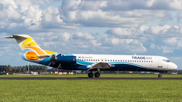 Fokker 100 (9A-BTD)