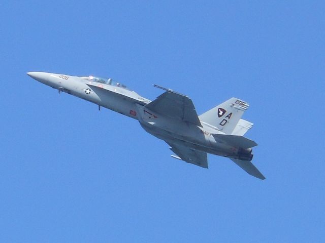 McDonnell Douglas FA-18 Hornet (16-6467)