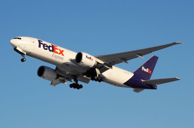 Boeing 777-200 (N889FD)