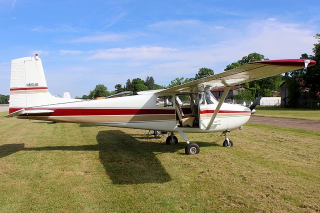 Cessna Skyhawk (N8104B)