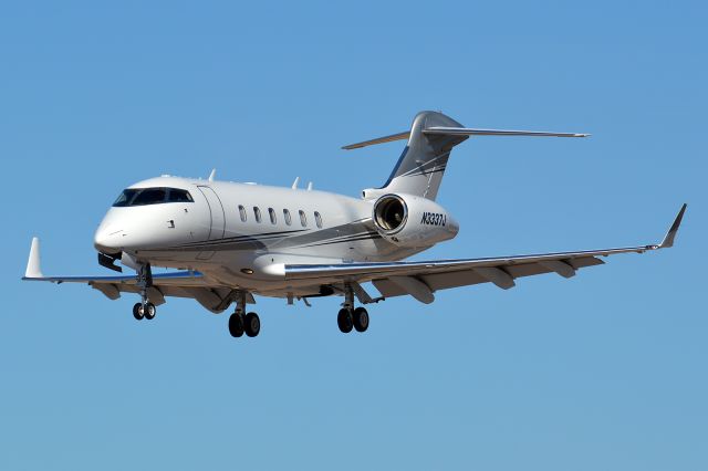 Bombardier Challenger 300 (N3777J)