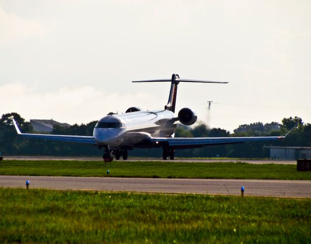 Canadair Regional Jet CRJ-900 (N335PQ)