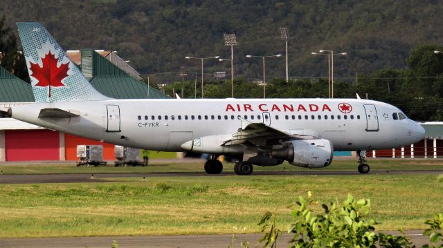 Airbus A319 (C-FYKR)